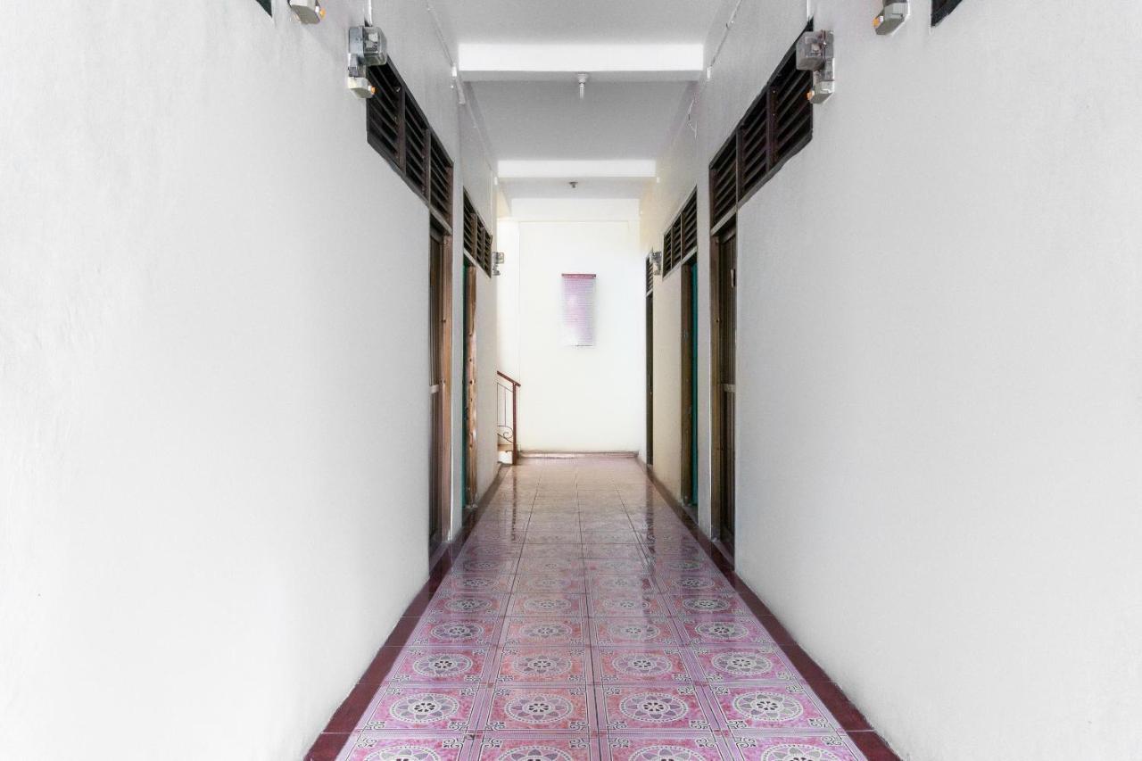 Oyo 3095 セマラプラ ホームステイ マカッサル エクステリア 写真